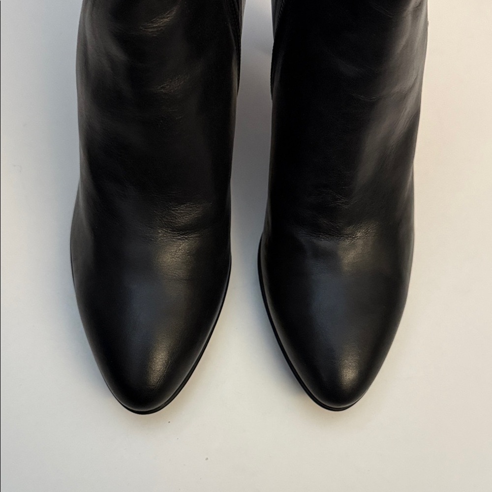 AQUATALIA Sleek Black Leather Heeled Boots - Picture 9 of 10